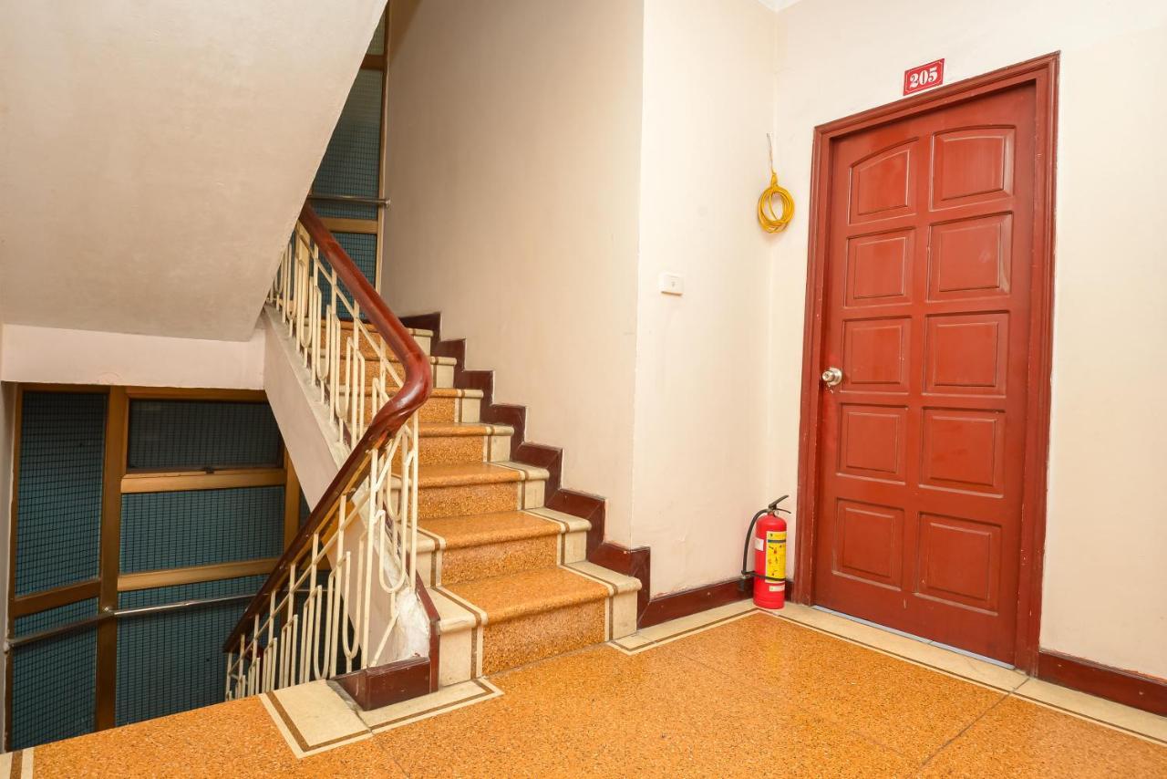 Hotel Spot On 1099 Sao